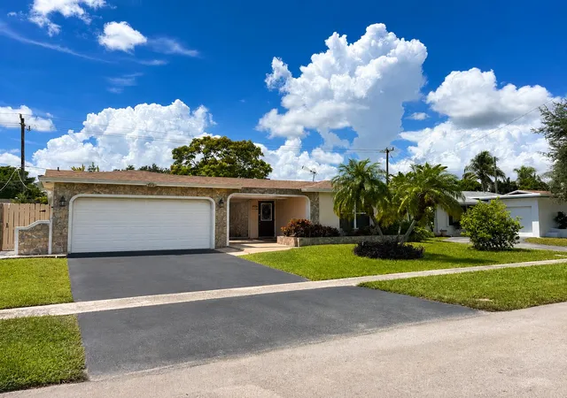 Photo 3 of Single family home for sale at 10720 Nw 26th Pl, Sunrise, FL 33322 | MLS# B26069365 | Listing updated on 2026-10-09