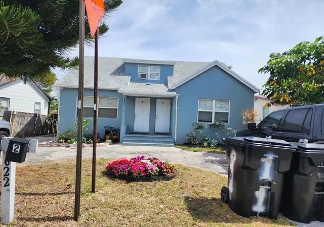 Photo 1 of Multi family home for sale at 622 S C St S #1, Lake Worth Beach, FL 33460 | MLS# B26069370 | Listing updated on 2026-09-23