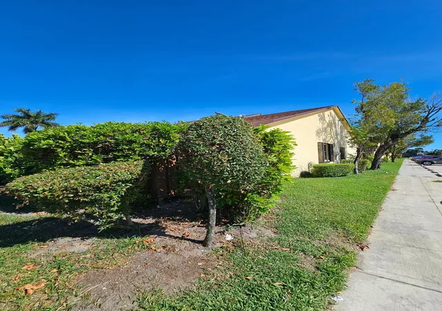 Single family home for sale at 491 Springdale Cir, Palm Springs, FL 33461 | MLS# B26069470