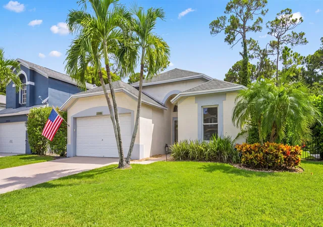 Photo 1 of Single family home for sale at 15049 Oak Chase Ct, Wellington, FL 33414 | MLS# B26069516 | Listing updated on 2026-09-23