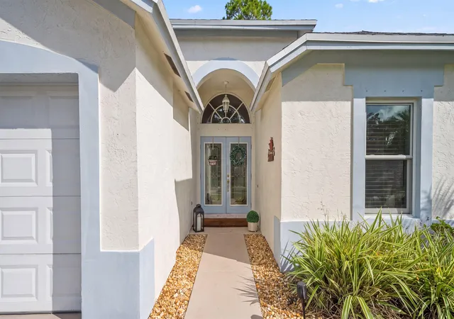 Photo 3 of Single family home for sale at 15049 Oak Chase Ct, Wellington, FL 33414 | MLS# B26069516 | Listing updated on 2026-09-23