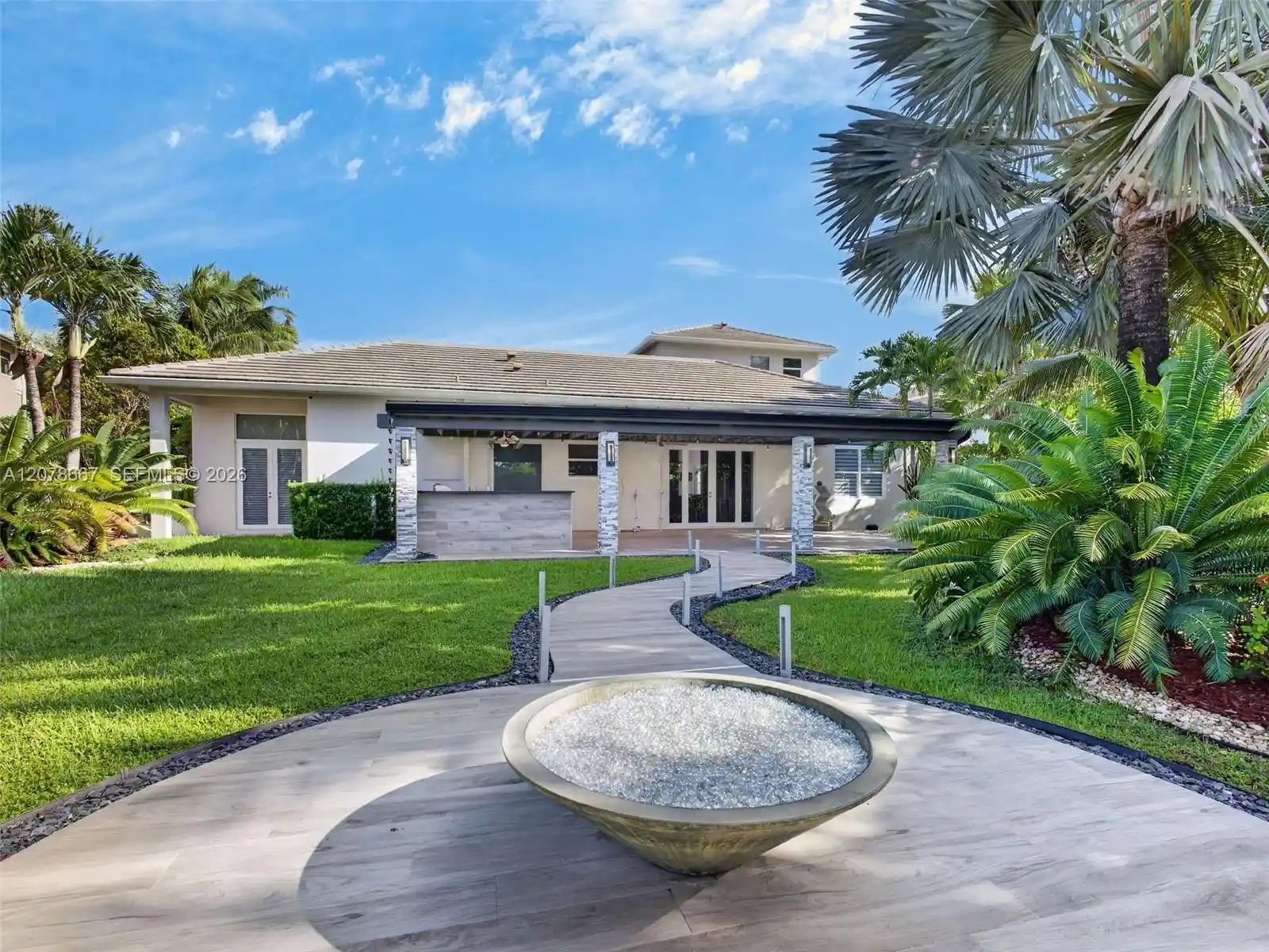 Single family home for sale at 1371 Victoria Isle Dr, Weston, FL 33327 | MLS# A12078667