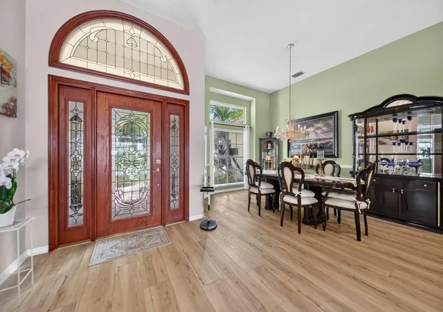 Photo 3 of Single family home for sale at 913 Sw Lighthouse Dr, Palm City, FL 34990 | MLS# B26069521 | Listing updated on 2026-10-07