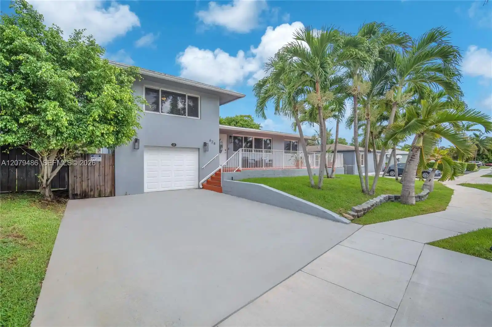 Single family home for sale at 628 Sw 4Th St, Hallandale Beach, FL 33009 | MLS# A12079486
