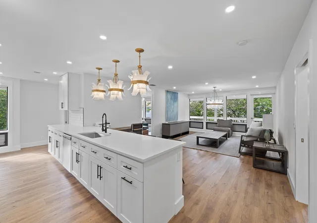 Listing Photo 4 - Condo for sale in building located at 19945 Boca W Dr, Boca Raton, FL 33434 - Unit #3142