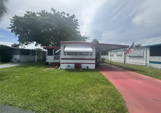 Photo 3 of Manufactured home for sale at 650 Ne 33rd St, Pompano Beach, FL 33064 | MLS# B26069705 | Listing updated on 2026-10-06