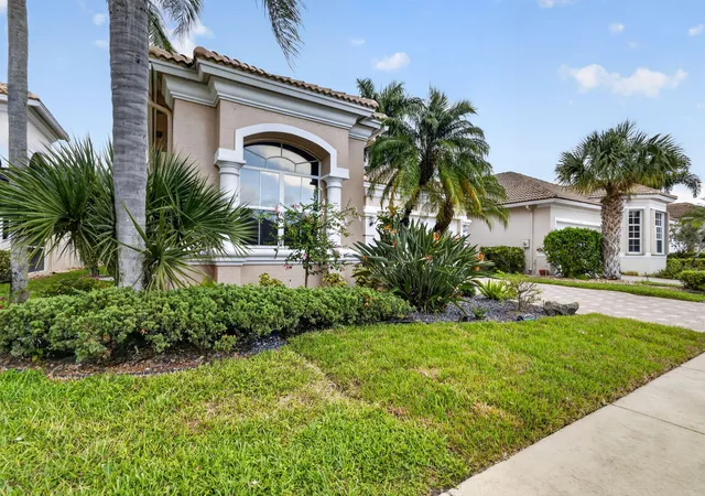 Photo 3 of Single family home for sale at 6842 Fairway Lakes Dr, Boynton Beach, FL 33472 | MLS# B26069721 | Listing updated on 2026-09-23