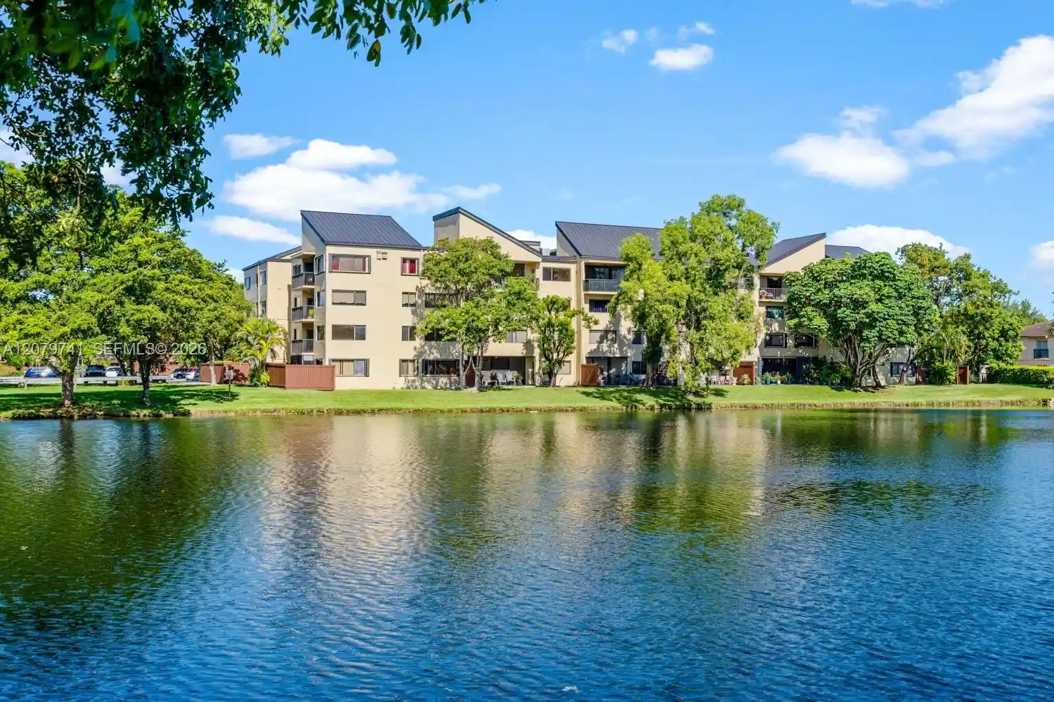 Listing Photo 1 - Condo for sale in 6701 SW 116th Ct located at 6701 SW 116th Ct, Miami, FL 33173 - Unit #103
