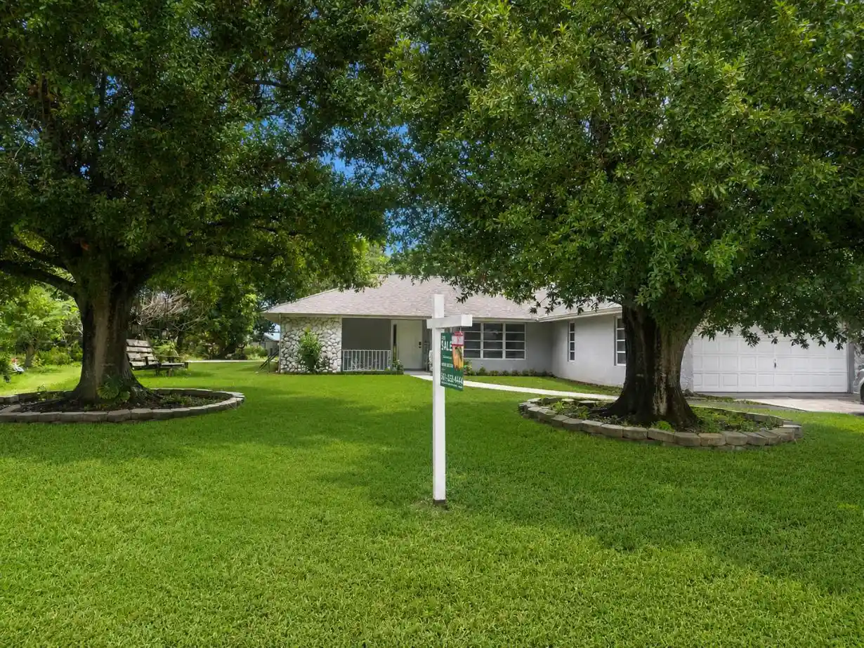 Photo 1 of Single family home for sale at 2082 Se Hanford Rd, Port St Lucie, FL 34952 | MLS# B26069744 | Listing updated on 2026-10-27