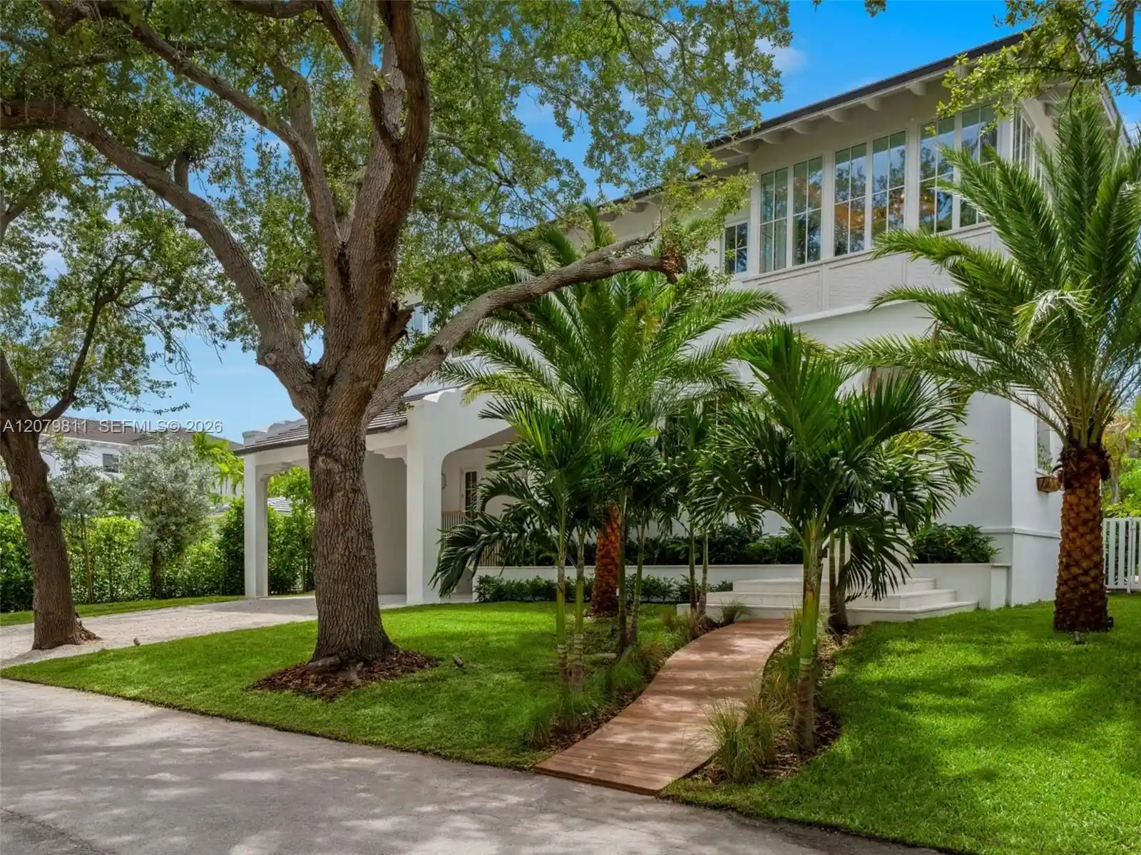 Single family home for sale at 544 Warren Ln, Key Biscayne, FL 33149 | MLS# A12079811 | Listing updated on 2026-10-31