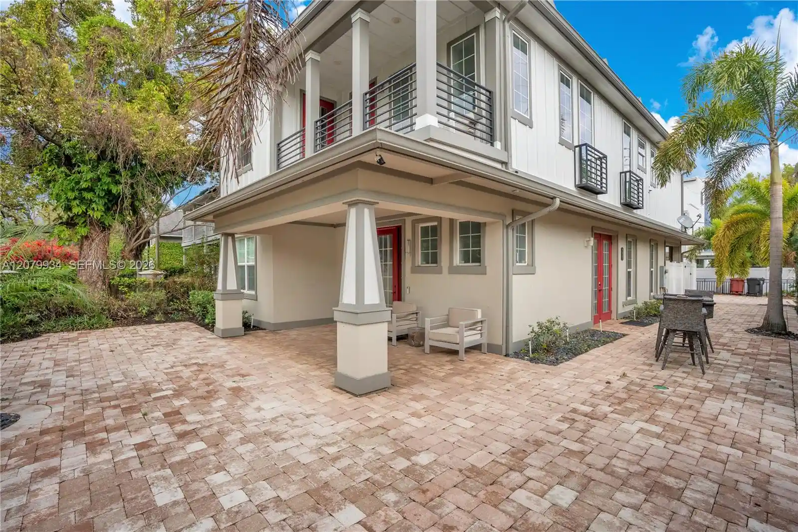 Photo 1 of Single family home for sale at 555 Peachtree Rd, Orlando, FL 32804 | MLS# A12079934 | Listing updated on 2026-10-01