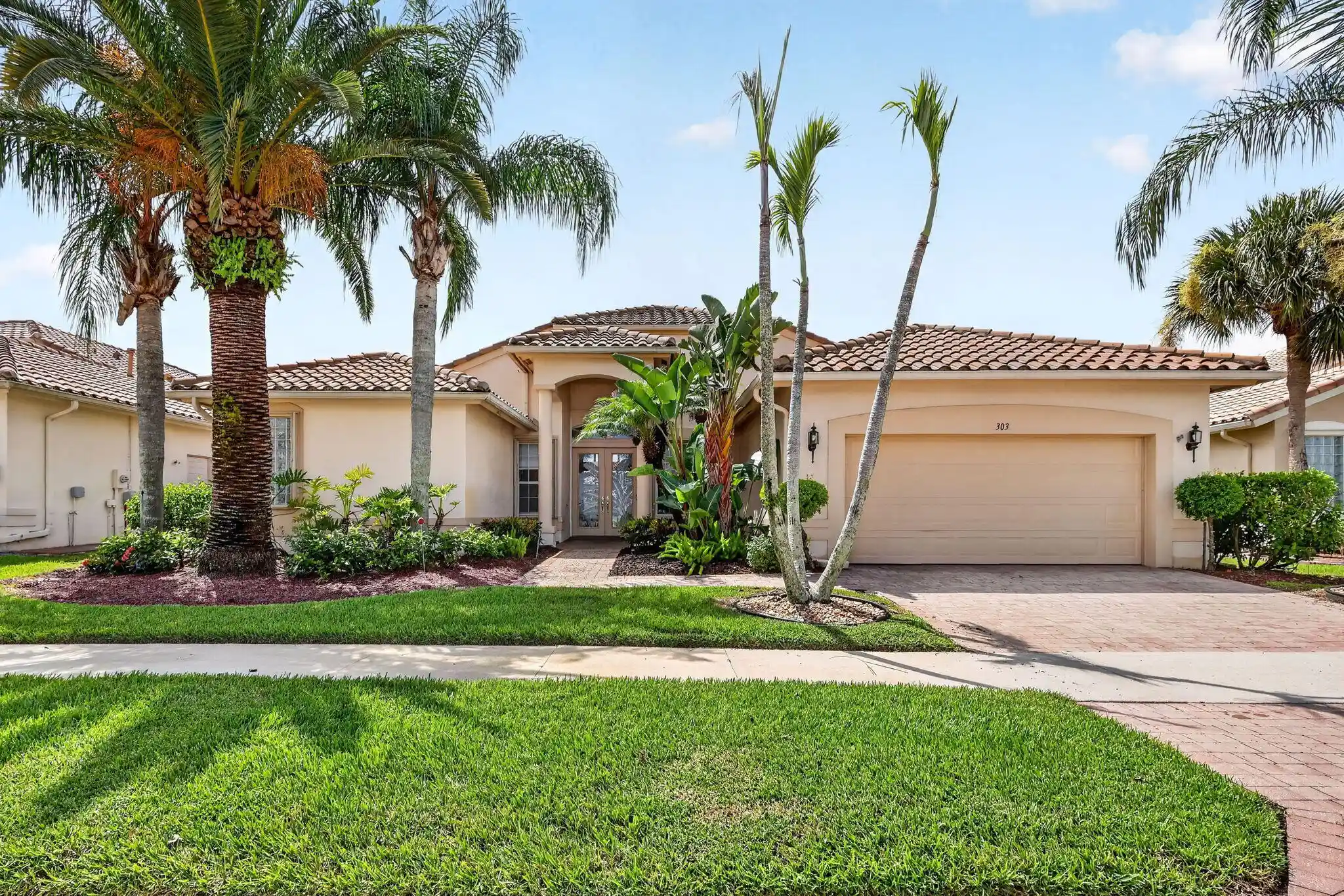 Photo 1 of Single family home for sale at 303 Nw Bayside Ct, Port St Lucie, FL 34986 | MLS# B26069914 | Listing updated on 2026-09-28