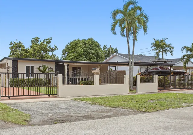 Photo 3 of Single family home for sale at 620 E 46th St, Hialeah, FL 33013 | MLS# B26070126 | Listing updated on 2026-10-09