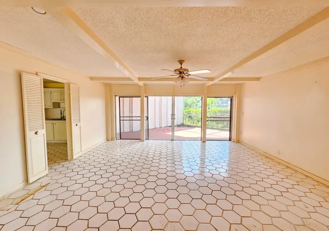 Photo 2 of Sale Pending at 6 Greenway Vlg N #105, Royal Palm Beach, FL 33411 | MLS# B26070136 | Listing updated on 2026-09-20