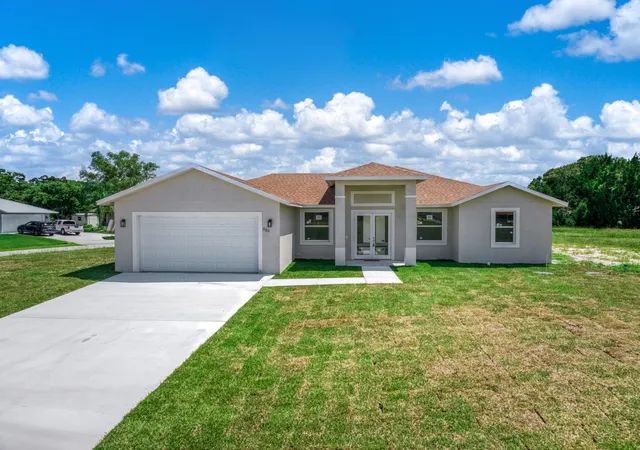 Photo 1 of Single family home for sale at 525 Glen Mar Cir, Sebring, FL 33876 | MLS# B26070256 | Listing updated on 2026-09-24