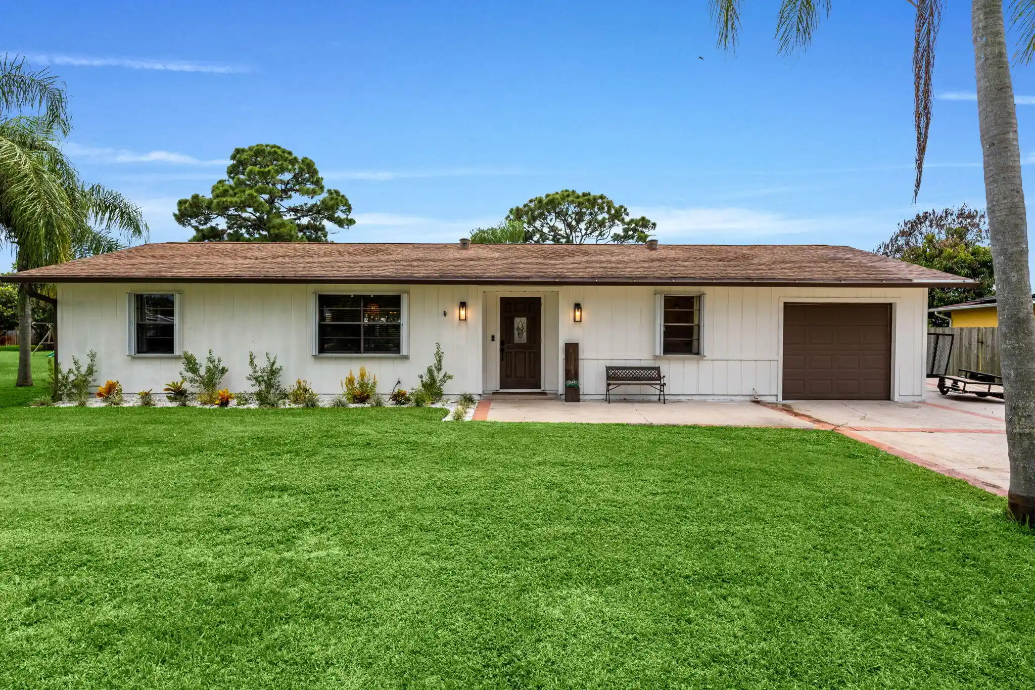 Photo 1 of Single family home for sale at 1292 Se Mendavia Ave, Port Saint Lucie, FL 34952 | MLS# B26070334 | Listing updated on 2026-10-28