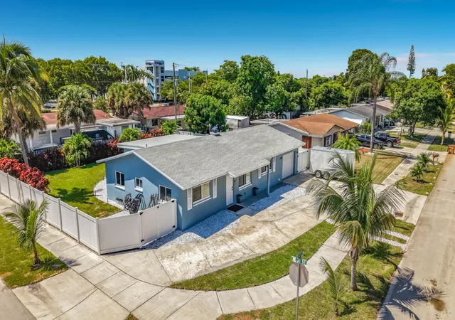 Photo 1 of Single family home for sale at 3801 Ne 4th Avenue, Deerfield Beach, FL 33064 | MLS# B26070471 | Listing updated on 2026-10-07