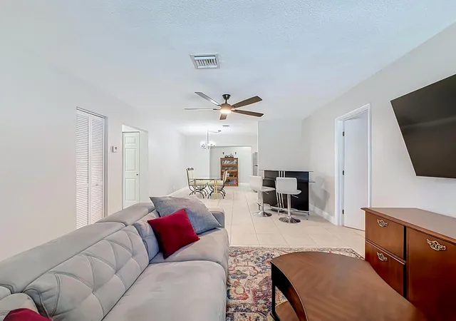 Photo 3 of Single family home for sale at 3801 Ne 4th Avenue, Deerfield Beach, FL 33064 | MLS# B26070471 | Listing updated on 2026-10-07