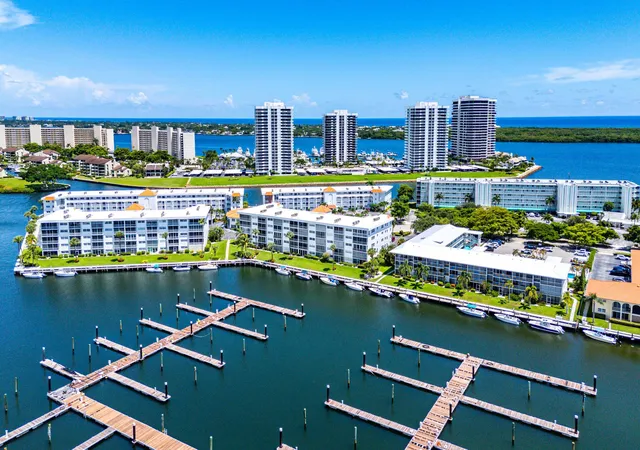 Listing Photo 1 - Condo for sale in building located at 29 Yacht Clb Dr, South Palm Beach, FL 33408 - Unit #304
