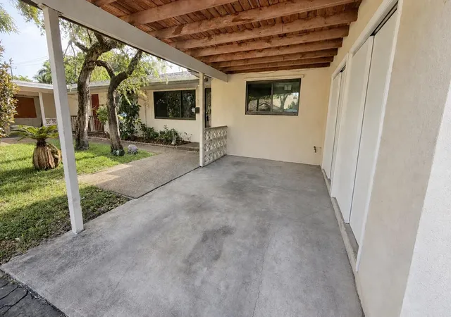 Photo 2 of Single family home for sale at 360 Nw 65th Avenue, Plantation, FL 33317 | MLS# B26070497 | Listing updated on 2026-10-08