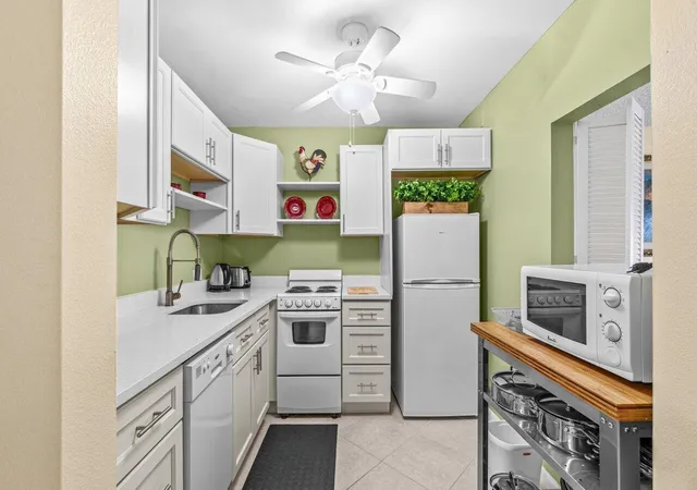 Photo 3 of Condo for sale at 68 Suffolk B #680, Boca Raton, FL 33434 | MLS# B26070963 | Listing updated on 2026-09-23