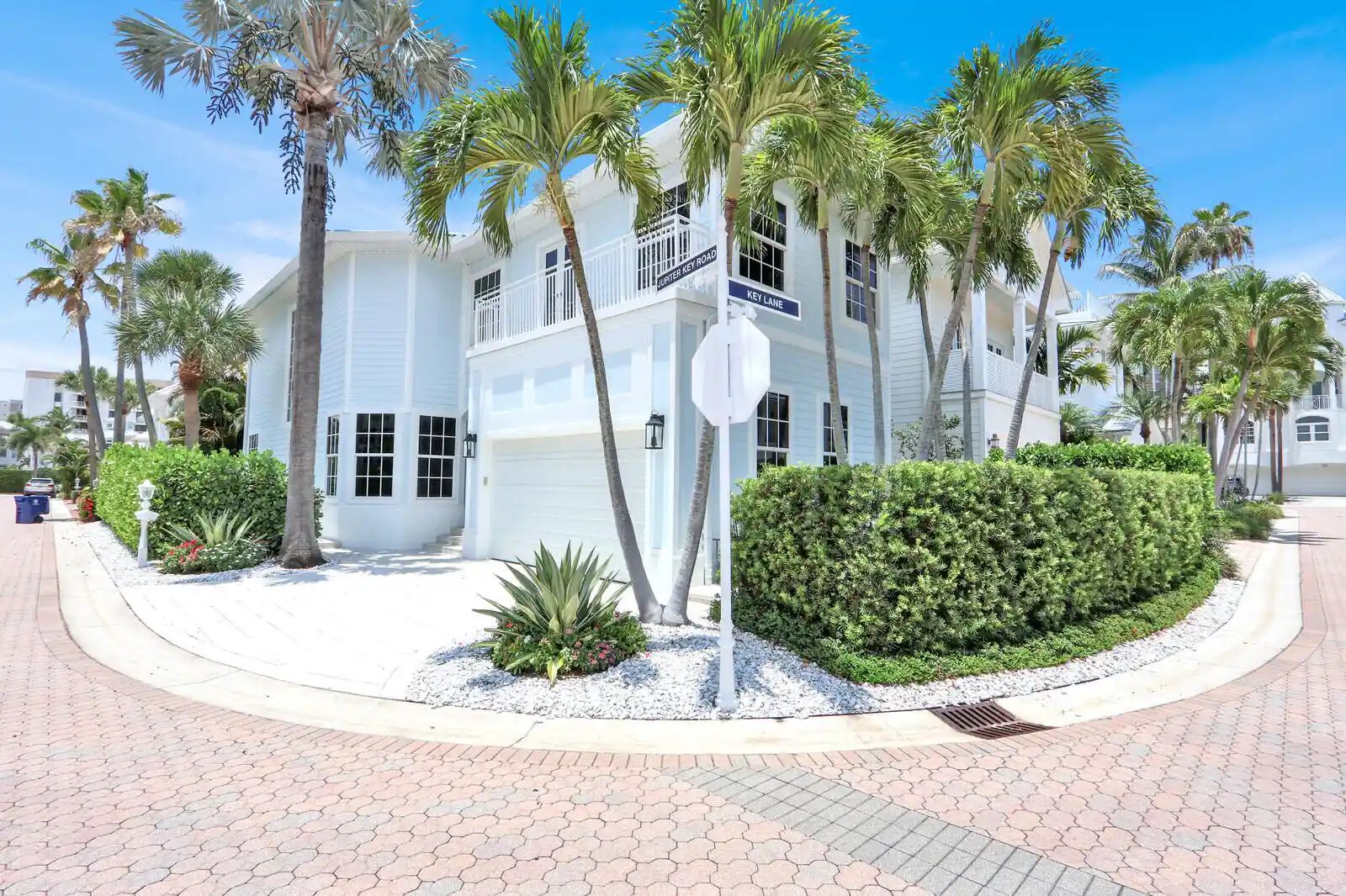 Single family home for sale at 149 Jupiter Key Rd, Jupiter, FL 33477 | MLS# B26070988
