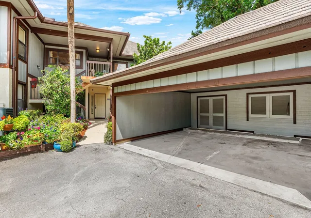 Photo 2 of Condo for sale at 13329 Polo Clb Rd #206, Wellington, FL 33414 | MLS# B26071020 | Listing updated on 2026-10-08