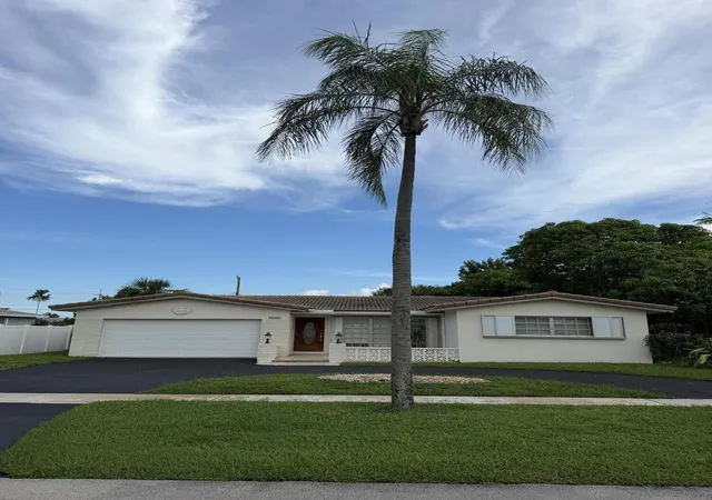 Single family home for sale at 5501 Monroe St, Hollywood, FL 33021 | MLS# B26071099