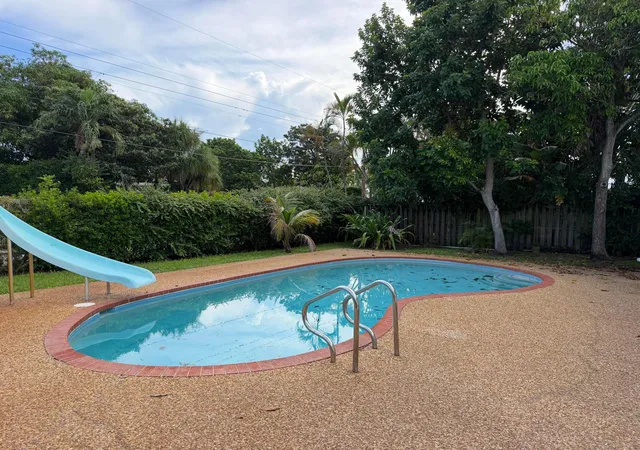 Photo 2 of Single family home for sale at 5501 Monroe St, Hollywood, FL 33021 | MLS# B26071099 | Listing updated on 2026-10-07