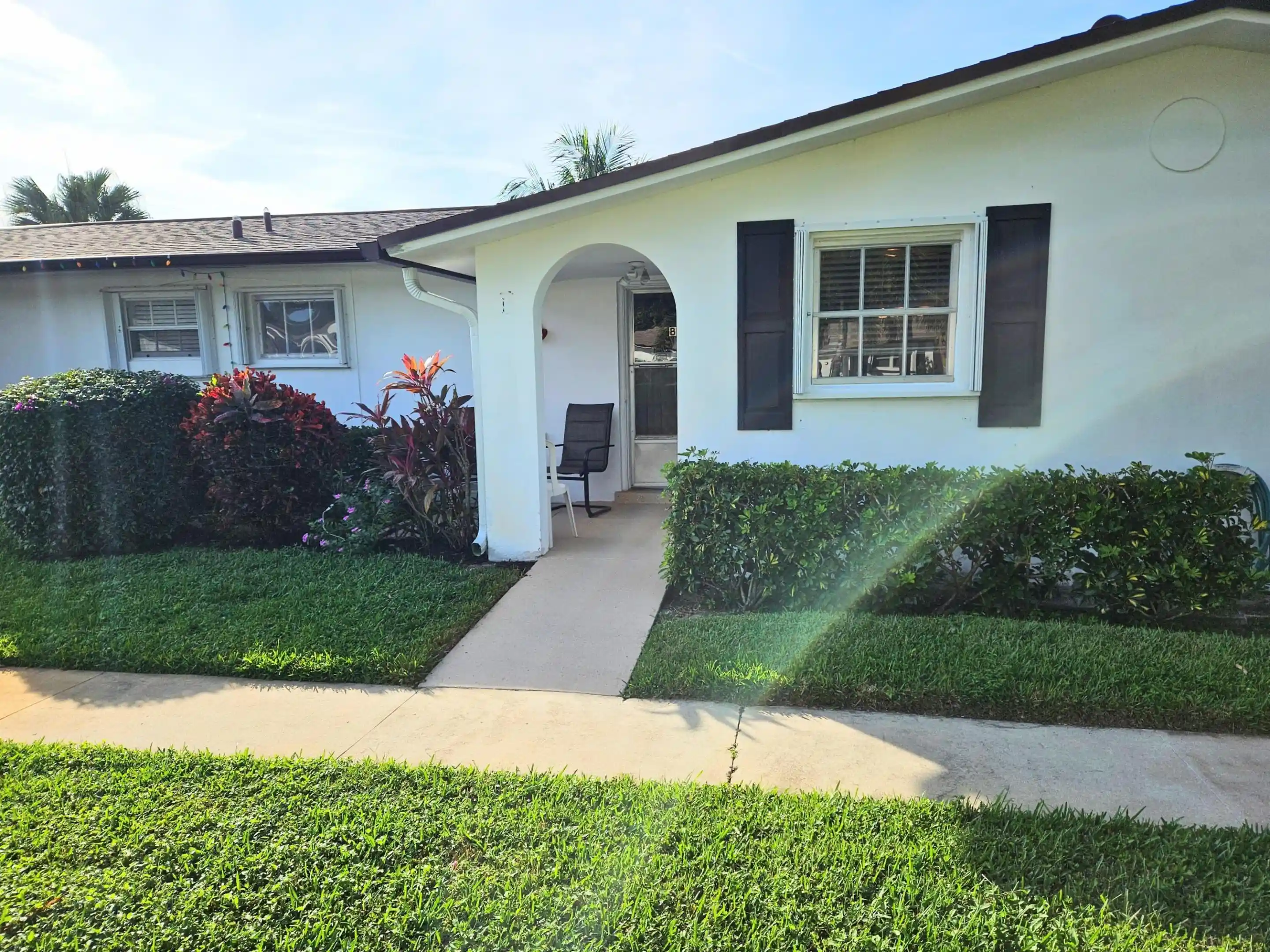 Photo 1 of Single family home for sale at 2920 Crosley Dr E #B, West Palm Beach, FL 33415 | MLS# B26071139 | Listing updated on 2026-09-23