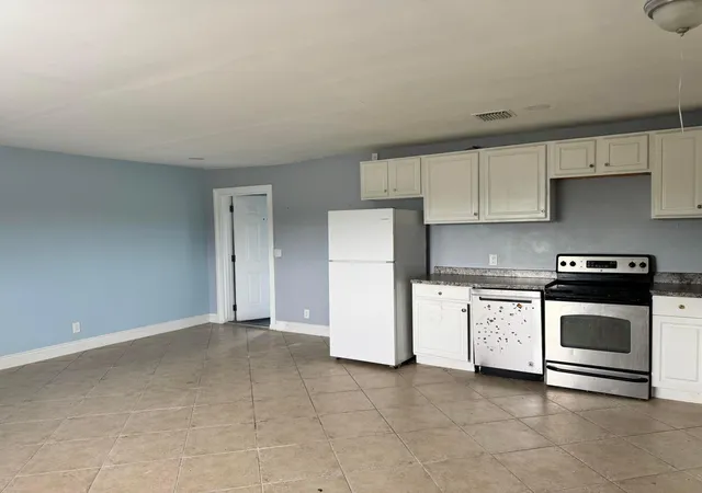 Photo 2 of Condo for sale at 1829 N A St #14, Lake Worth Beach, FL 33460 | MLS# B26071183 | Listing updated on 2026-09-23