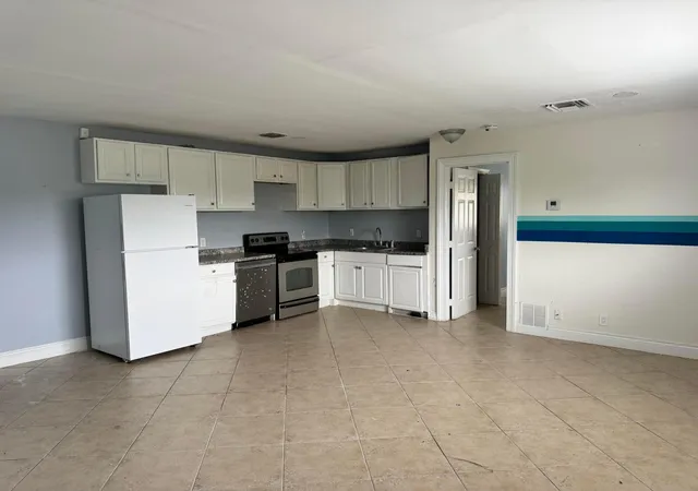 Photo 3 of Condo for sale at 1829 N A St #14, Lake Worth Beach, FL 33460 | MLS# B26071183 | Listing updated on 2026-09-23