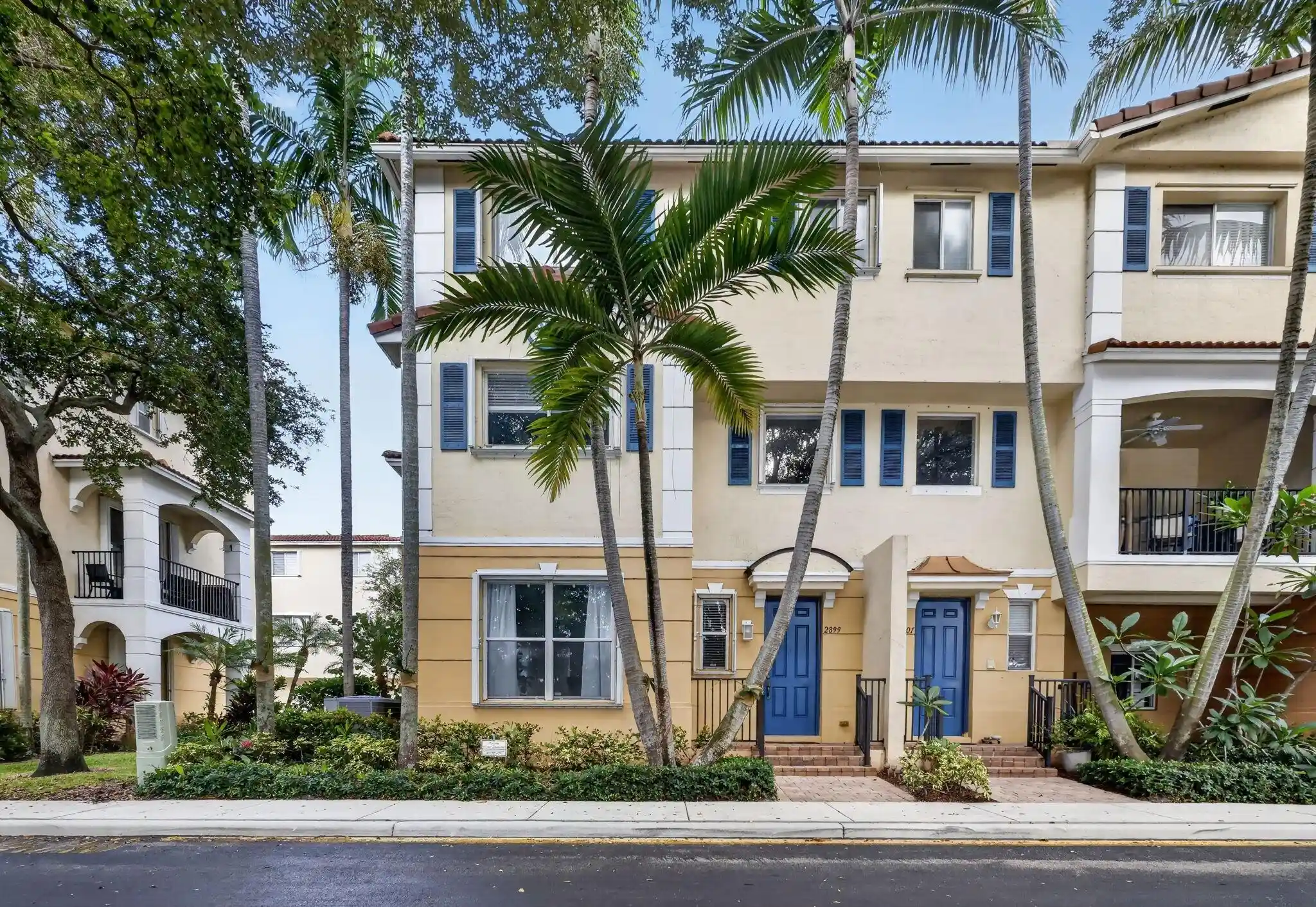 Photo 1 of Townhouse for sale at 2899 S Greenleaf Cir, Boynton Beach, FL 33426 | MLS# B26071351 | Listing updated on 2026-10-20