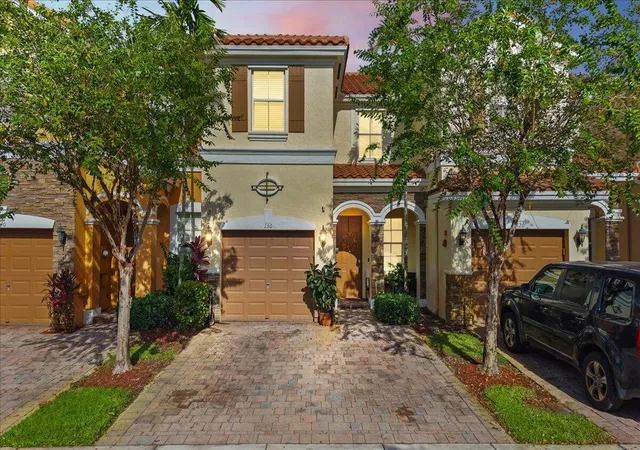 Townhouse for sale at 130 Emerald Crk Ter, Davie, FL 33325 | MLS# B26071384