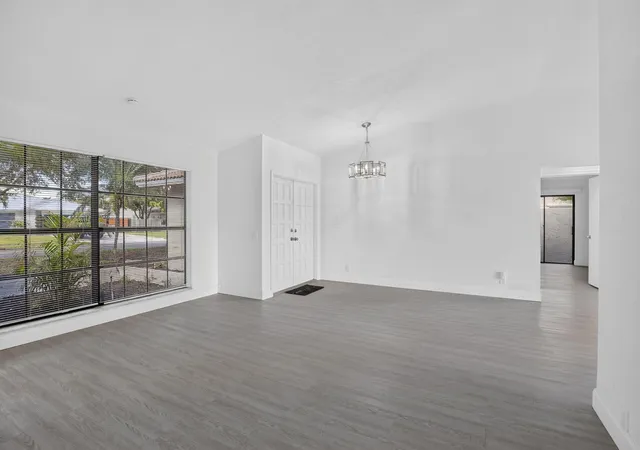 Photo 2 of Single family home for sale at 9820 Nw 15th Street, Plantation, FL 33322 | MLS# B26071590 | Listing updated on 2026-10-08