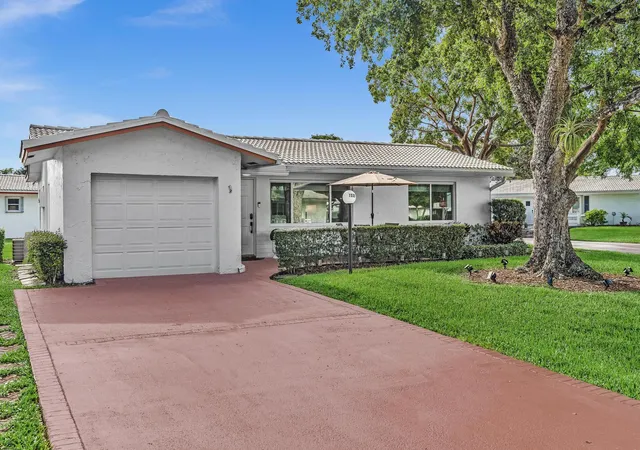 Photo 2 of Single family home for sale at 1530 Nw 85th Avenue, Plantation, FL 33322 | MLS# B26071619 | Listing updated on 2026-10-09