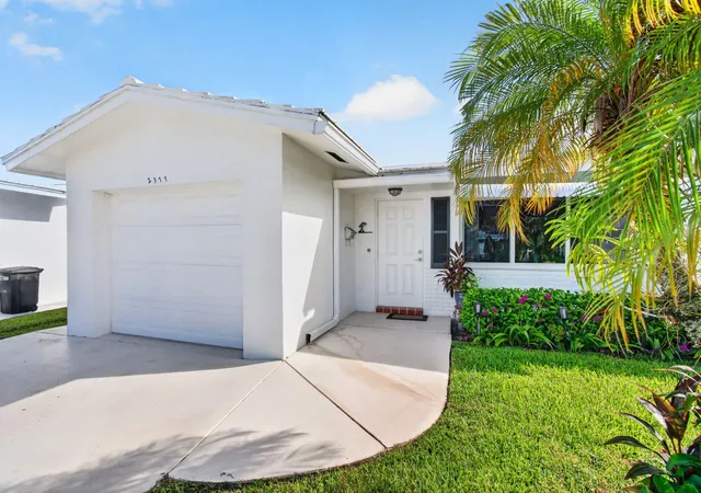 Photo 3 of Single family home for sale at 2377 Sw 8th Avenue, Boynton Beach, FL 33426 | MLS# B26071633 | Listing updated on 2026-09-30