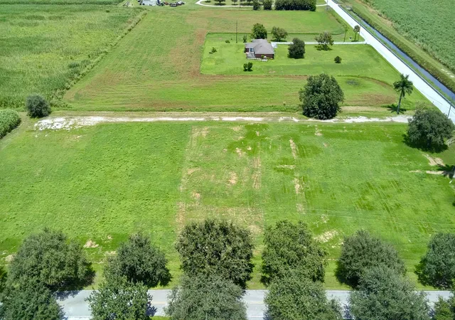 Photo 3 of Sale Pending at 38039 Congleton Dr, Belle Glade, FL 33430 | MLS# B26071657 | Listing updated on 2026-10-07