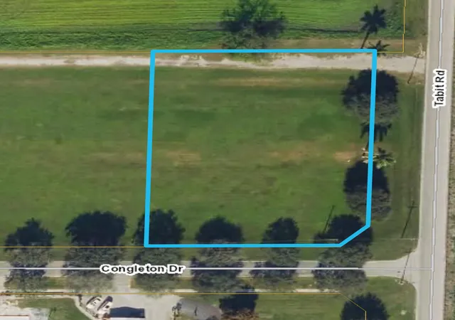 Photo 2 of Sale Pending at 10 Congleton Dr, Belle Glade, FL 33430 | MLS# B26071712 | Listing updated on 2026-10-07