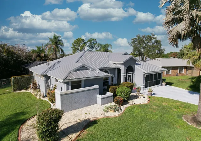 Photo 2 of Single family home for sale at 549 Se Cliff Rd, Port Saint Lucie, FL 34984 | MLS# B26071766 | Listing updated on 2026-09-23