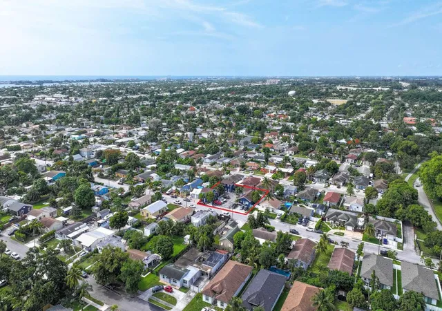 Multi family home for sale at 1000 W Lakewood Rd, West Palm Beach, FL 33405 | MLS# B26071849