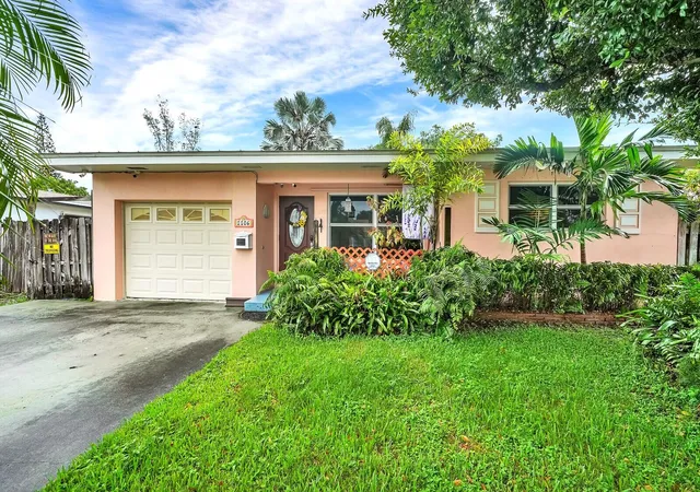 Photo 1 of Single family home for sale at 1106 S F St, Lake Worth Beach, FL 33460 | MLS# B26071885 | Listing updated on 2026-09-23