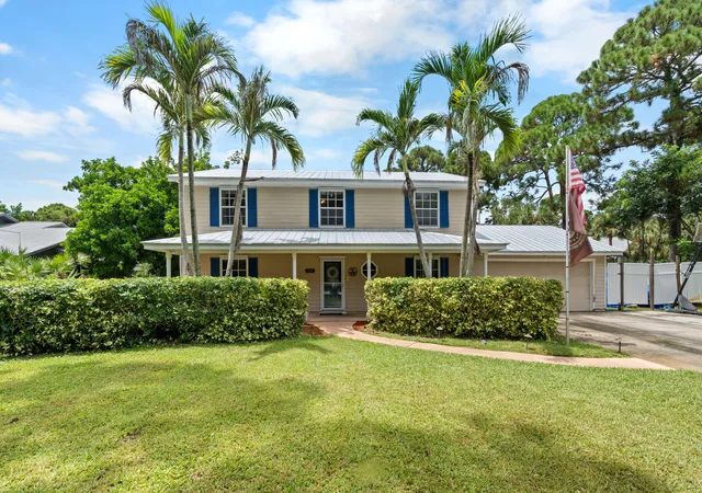 Photo 2 of Single family home for sale at 330 Ne Town Ter, Jensen Beach, FL 34957 | MLS# B26072027 | Listing updated on 2026-10-07