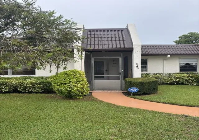 Photo 1 of Single family home for sale at 143 S Lake Susan Dr, West Palm Beach, FL 33411 | MLS# B26072064 | Listing updated on 2026-10-06