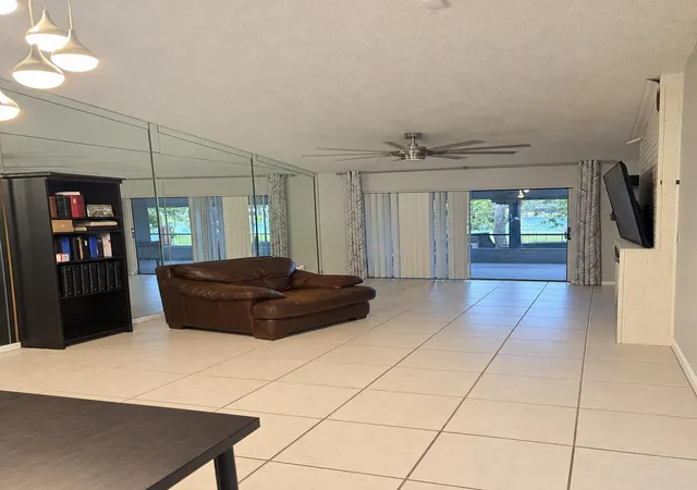 Photo 2 of Sale Pending at 900 Nw 79th Terrace, Plantation, FL 33324 | MLS# B26072080 | Listing updated on 2026-10-08