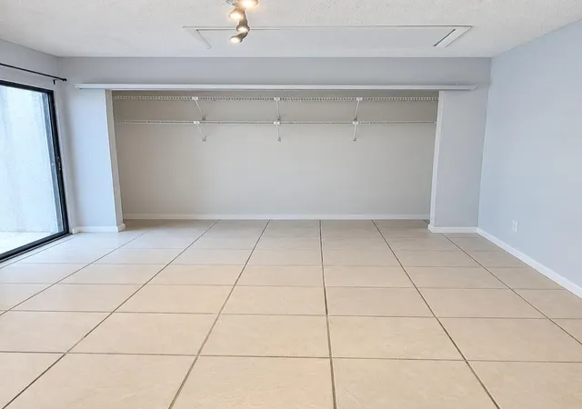 Photo 3 of Sale Pending at 900 Nw 79th Terrace, Plantation, FL 33324 | MLS# B26072080 | Listing updated on 2026-10-08