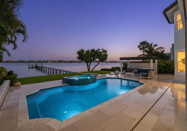 Photo 2 of Single family home for sale at 3 Lakeside Palms Ct, Lake Worth Beach, FL 33460 | MLS# B26072185 | Listing updated on 2026-10-08