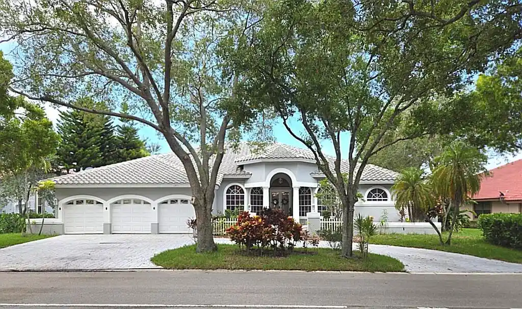 Single family home for sale at 1811 Eagle Tr Blvd W, Coral Springs, FL 33071 | MLS# B26072190