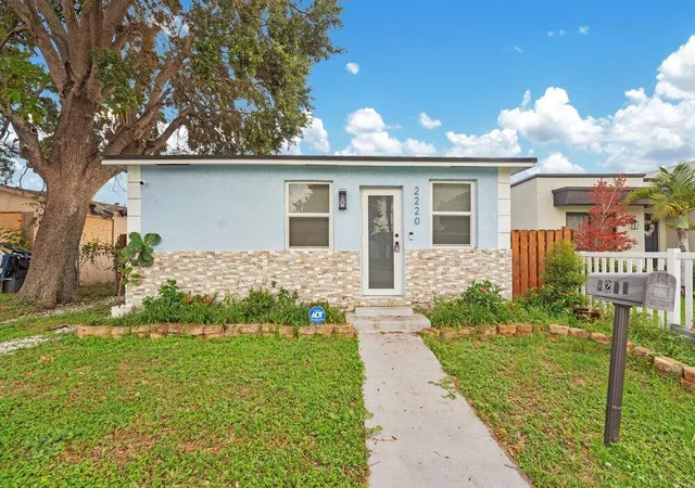 Single family home for sale at 2220 Hope St, Hollywood, FL 33020 | MLS# B26072213