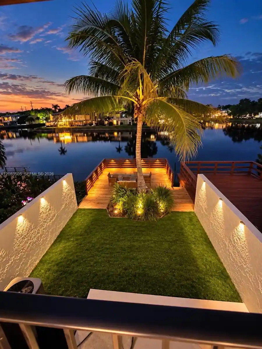 Townhouse for sale at 10453 SW 78th Street, Miami, FL 33173 | MLS# A12083505